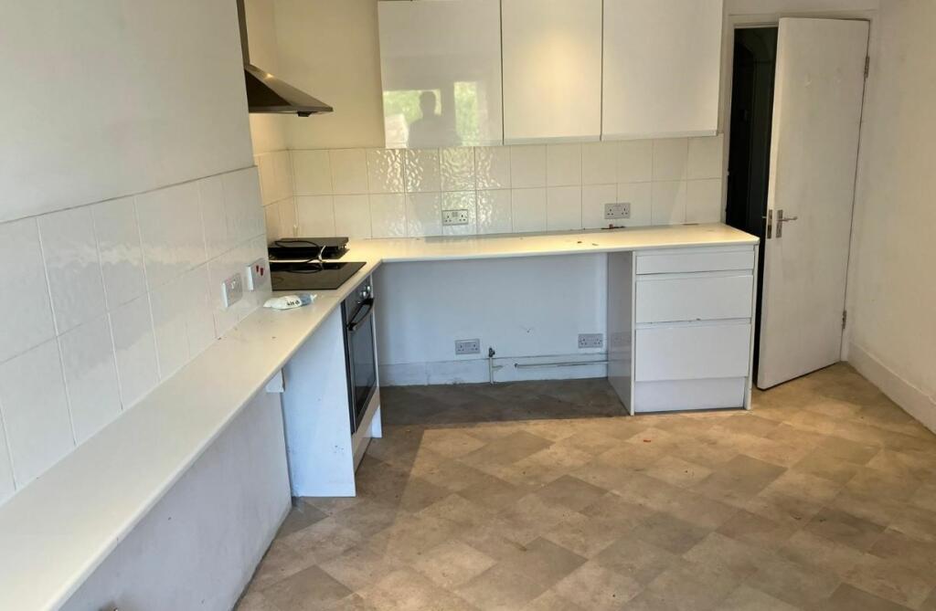 Additional image 4 of Preston House, 76b High Street, Steyning, BN44 3RD