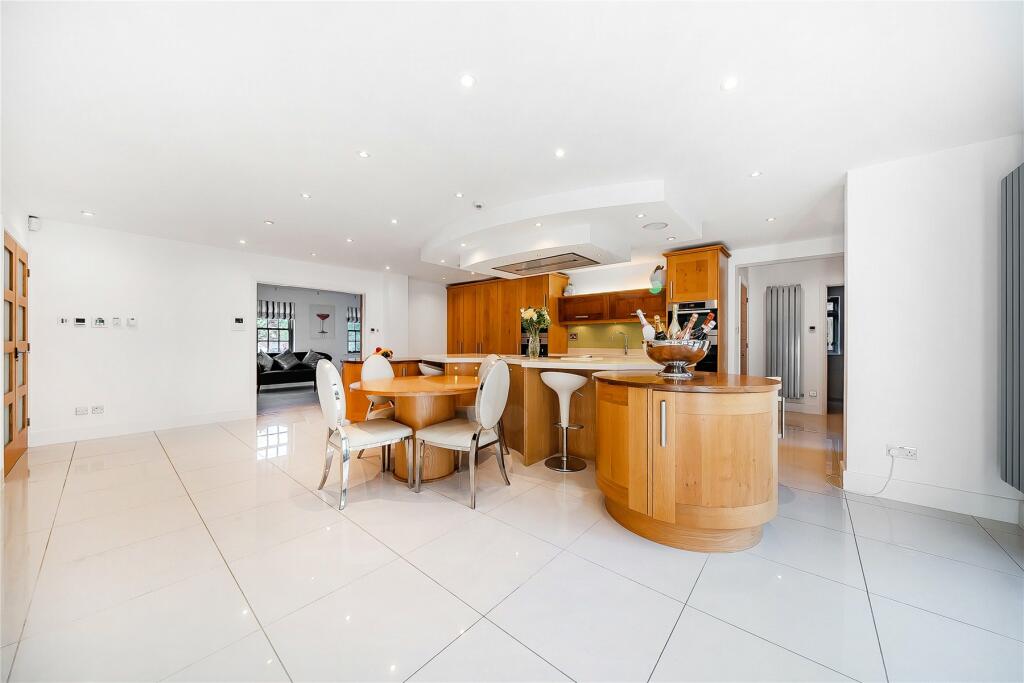 Additional image 14 of Birch Mead, Farnborough Park