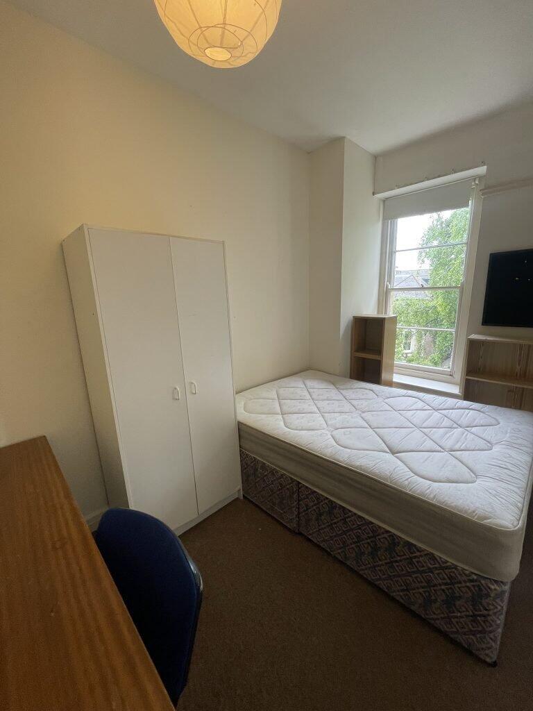 Additional image 7 of Beaufort Road – Top Floor Flat – 183