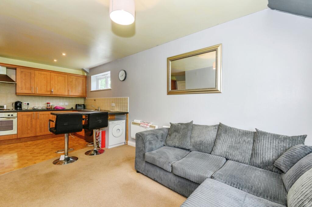 Additional image 7 of 21 The Plantations, Bradford, BD12