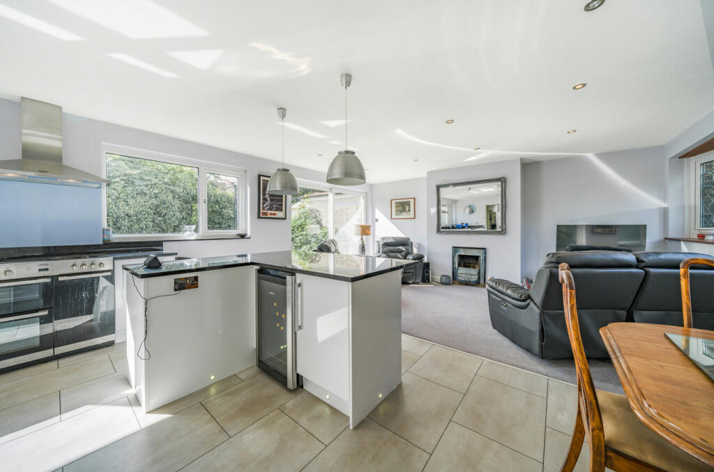 Additional image 23 of Beaconsfield Road, Bromley, BR1