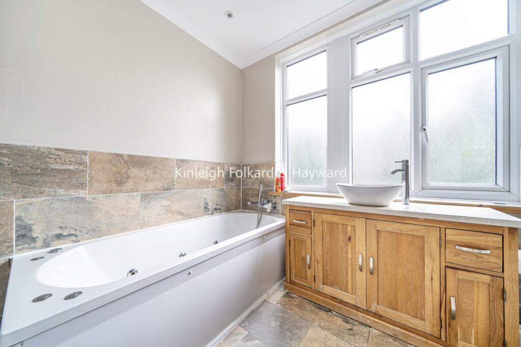 Additional image 16 of Warren Avenue, Bromley