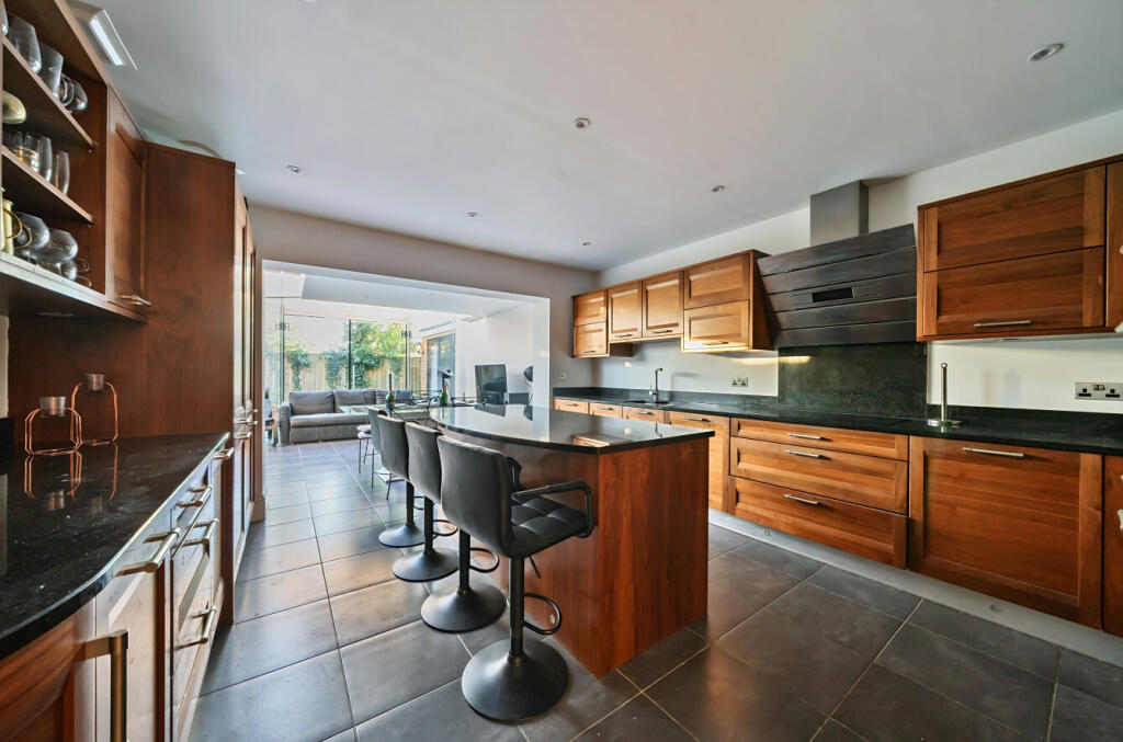 Additional image 32 of Taryn Grove, Bromley, Kent, BR1