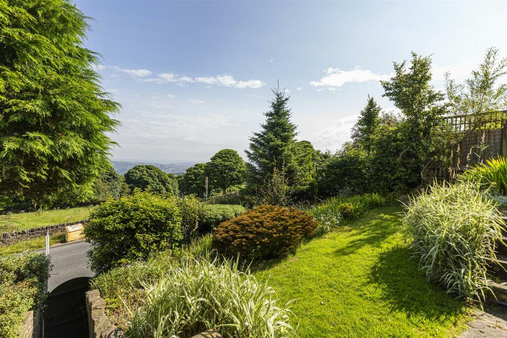 Additional image 35 of Back Lane, Queensbury