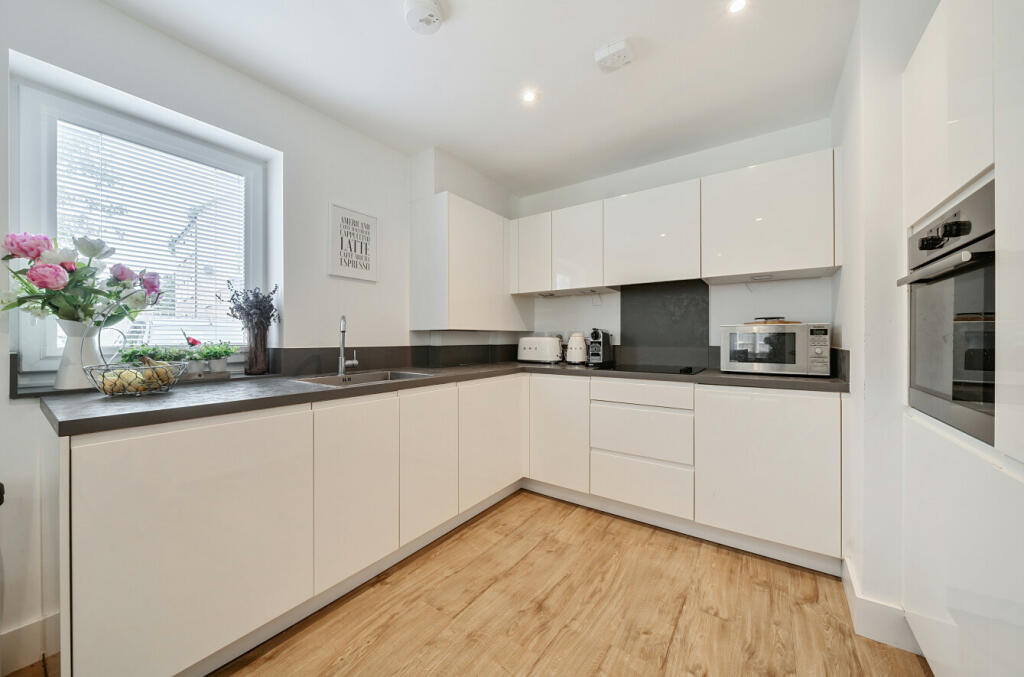 Additional image 19 of Cottonwood Close, Farnborough, Orpington, Kent, BR6