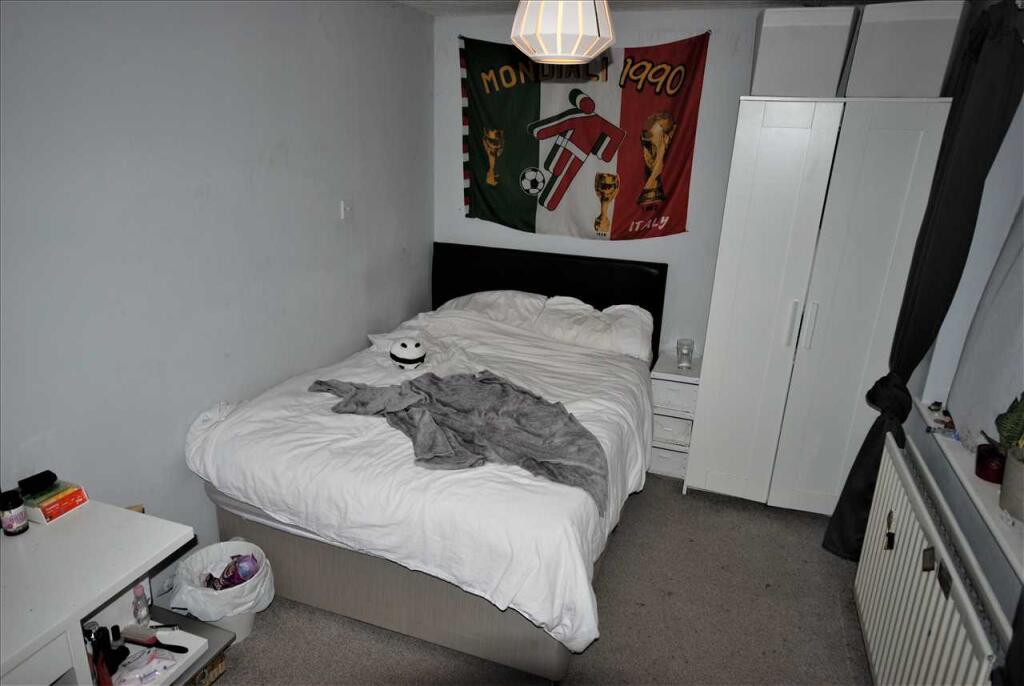 Additional image 8 of Warren Road