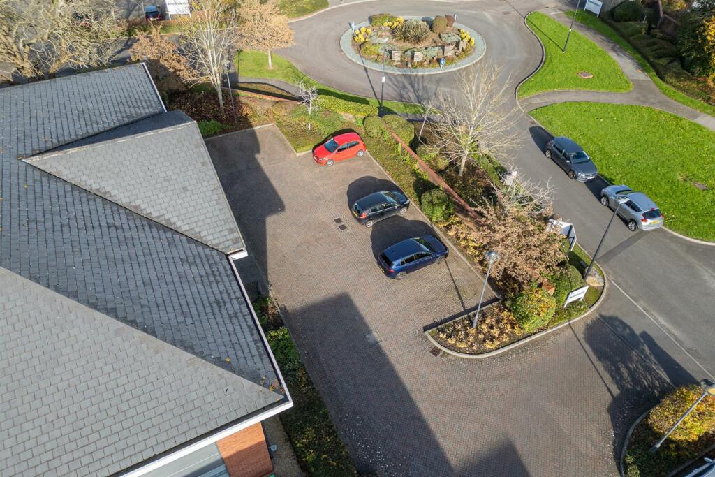 Additional image 35 of FREEHOLD OFFICE BUILDING | BS20