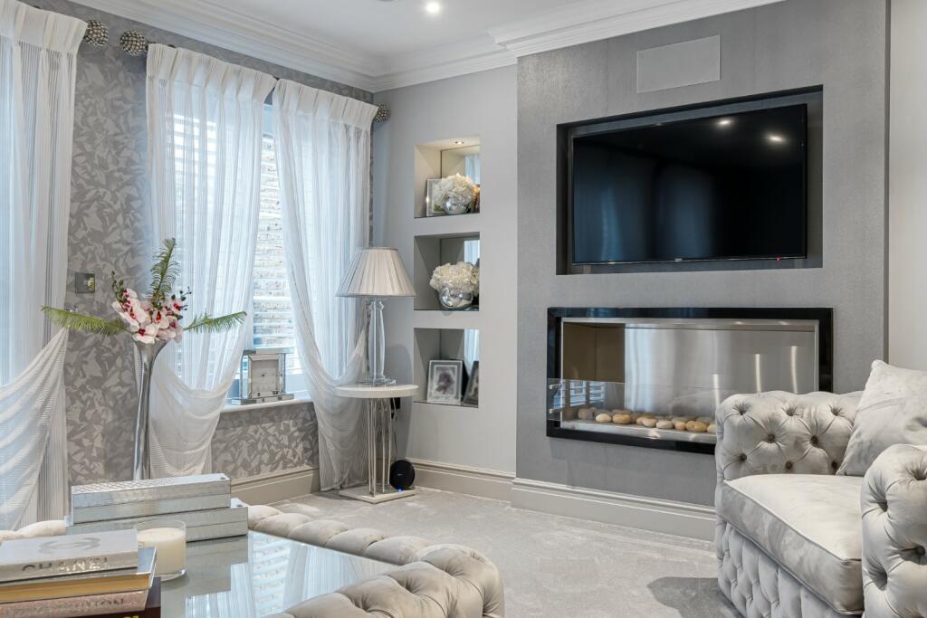 Additional image 5 of Willoughby Lane, Bromley, BR1