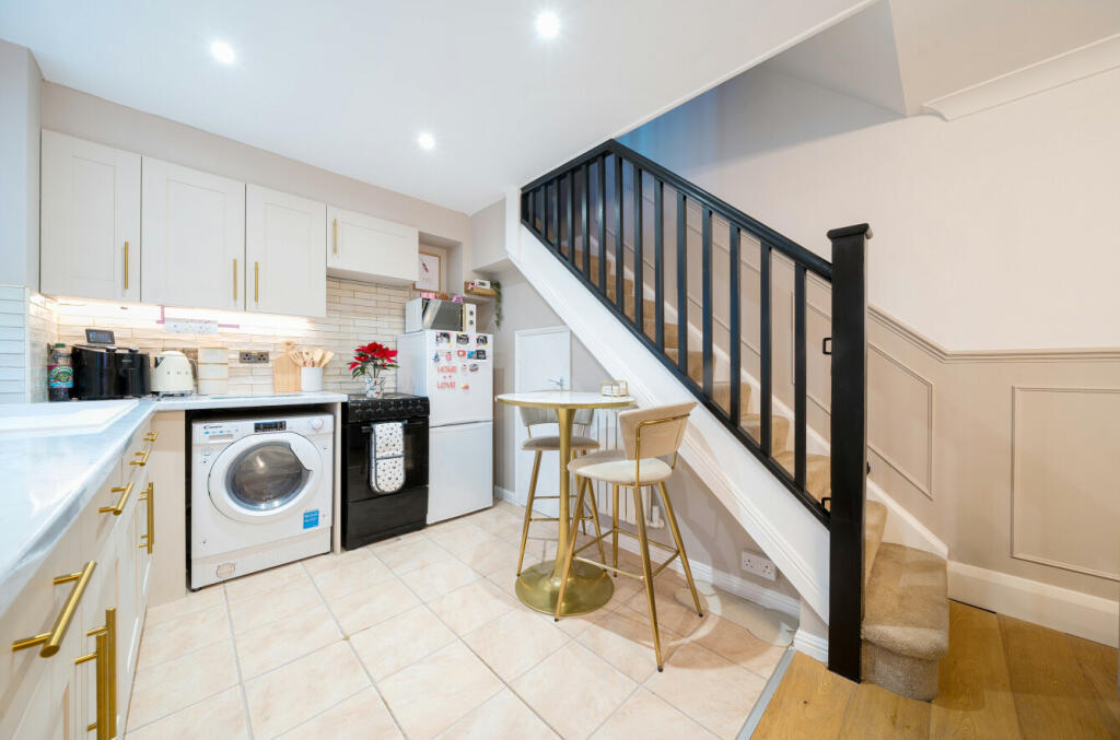 Additional image 6 of Brickfield Farm Gardens, Farnborough, Orpington, Kent, BR6