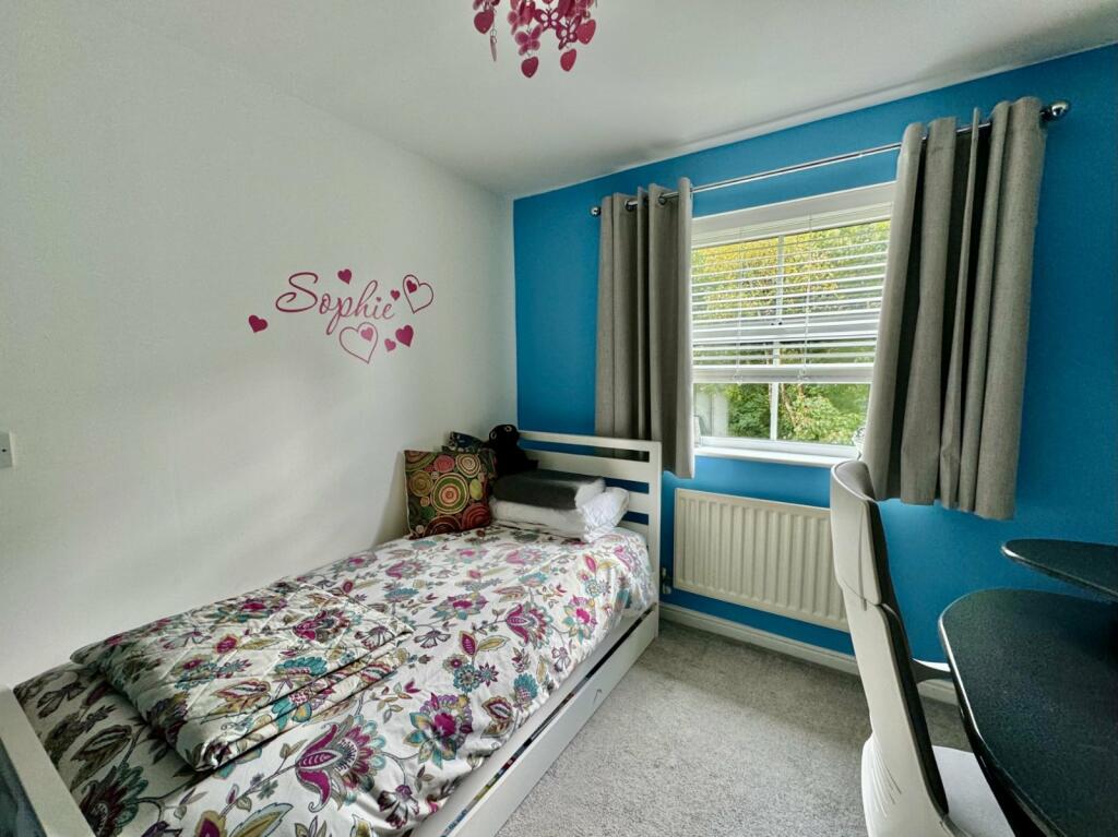 Additional image 7 of Fearnley Croft, Gomersal, BD19