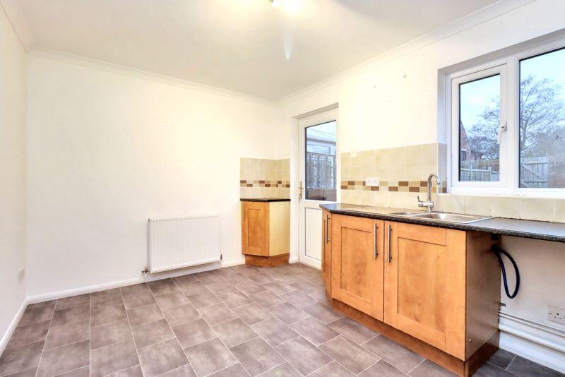 Additional image 8 of Hawthorn Crescent, Yatton