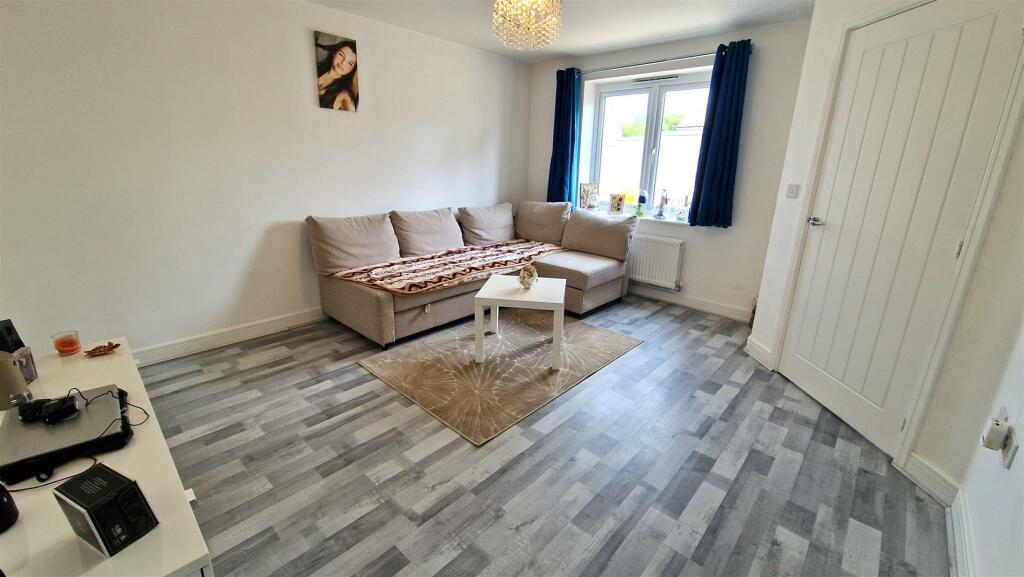 Additional image 5 of Tanner Road, Mead Fields - LARGE GARAGE