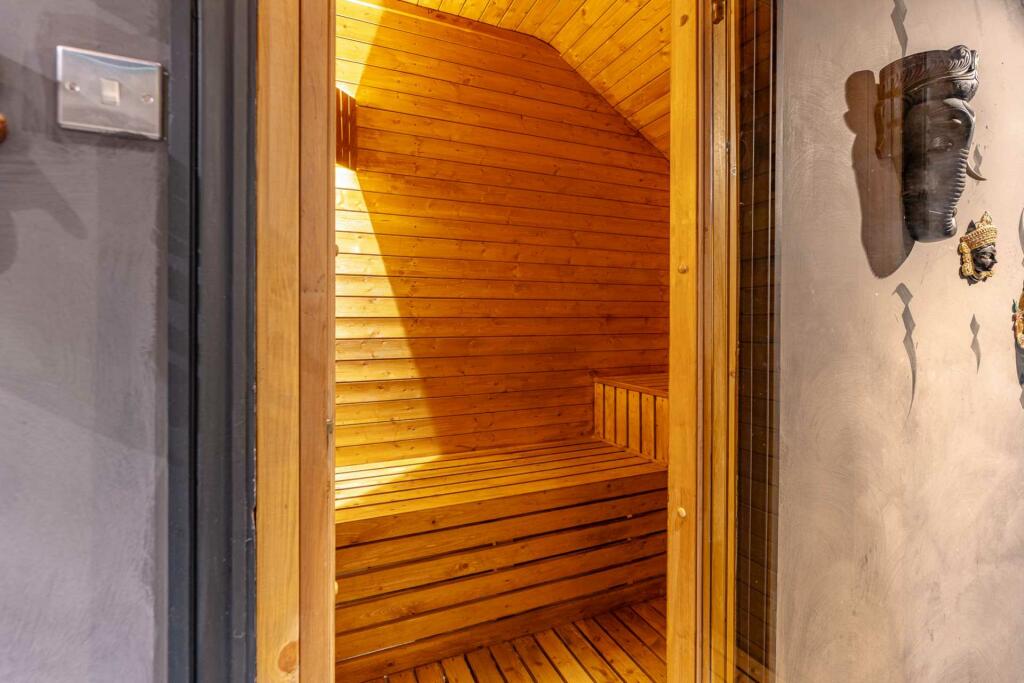 Additional image 14 of South Road - Refurbished & Character Filled Flat - No Chain