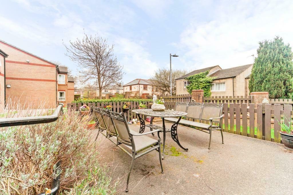 Additional image 8 of Francis House, Hatfield Road, Bradford, BD2 4QD