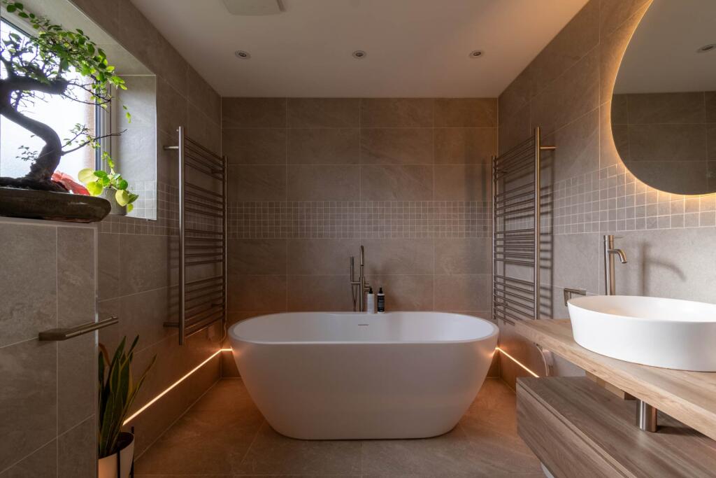 Additional image 21 of 32 Winstones Road