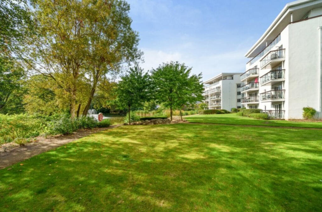 Additional image 14 of Creswell Drive, Beckenham, BR3