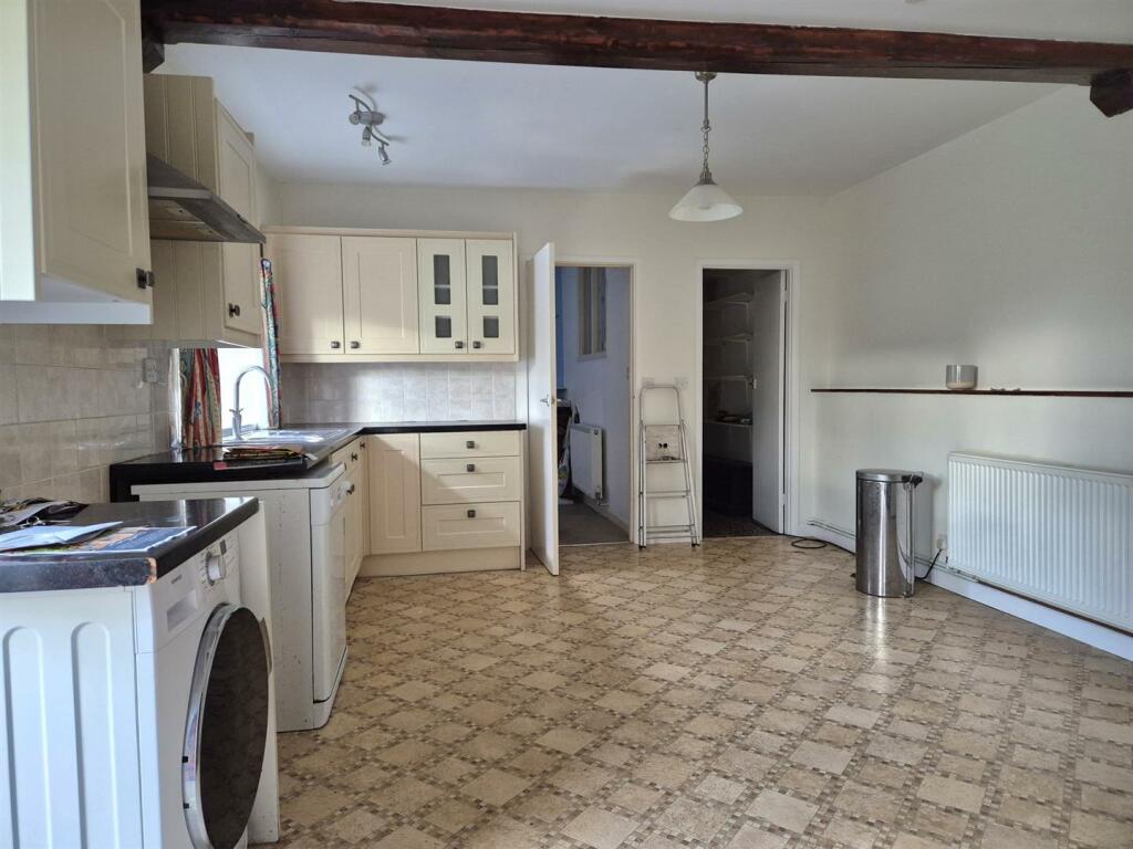 Additional image 4 of The Street, Draycott