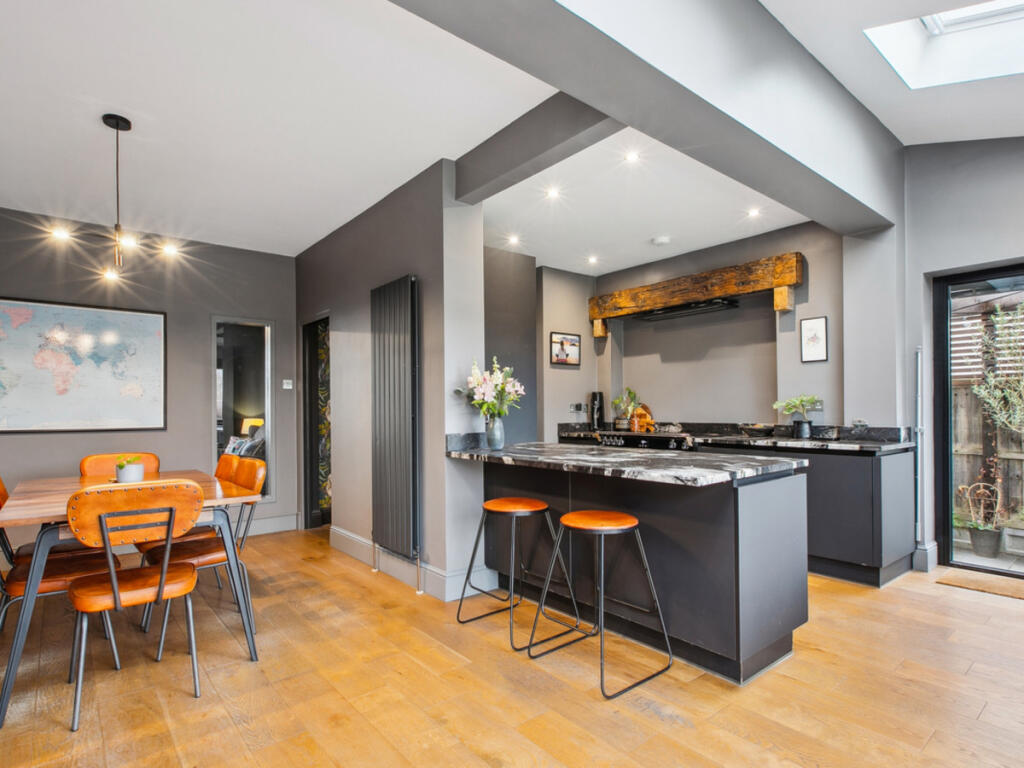 Additional image 5 of Warren Avenue, Bromley, BR1