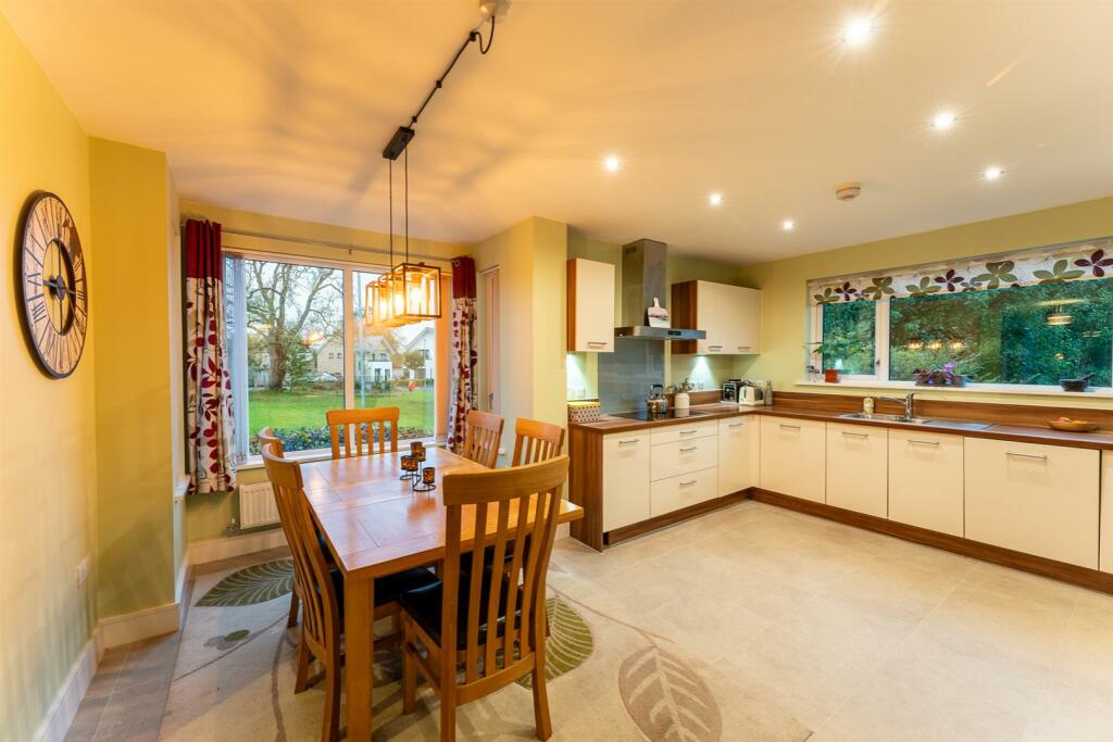 Additional image 4 of Farnborough Road, Locking Parklands - A MUST VIEW