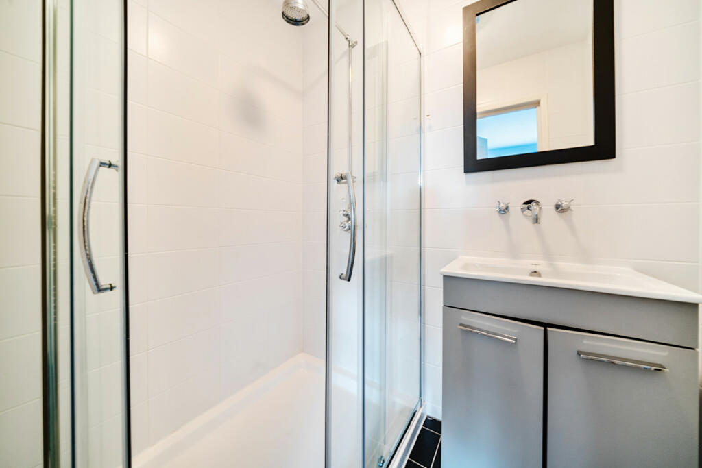 Additional image 14 of Kings Avenue, Bromley