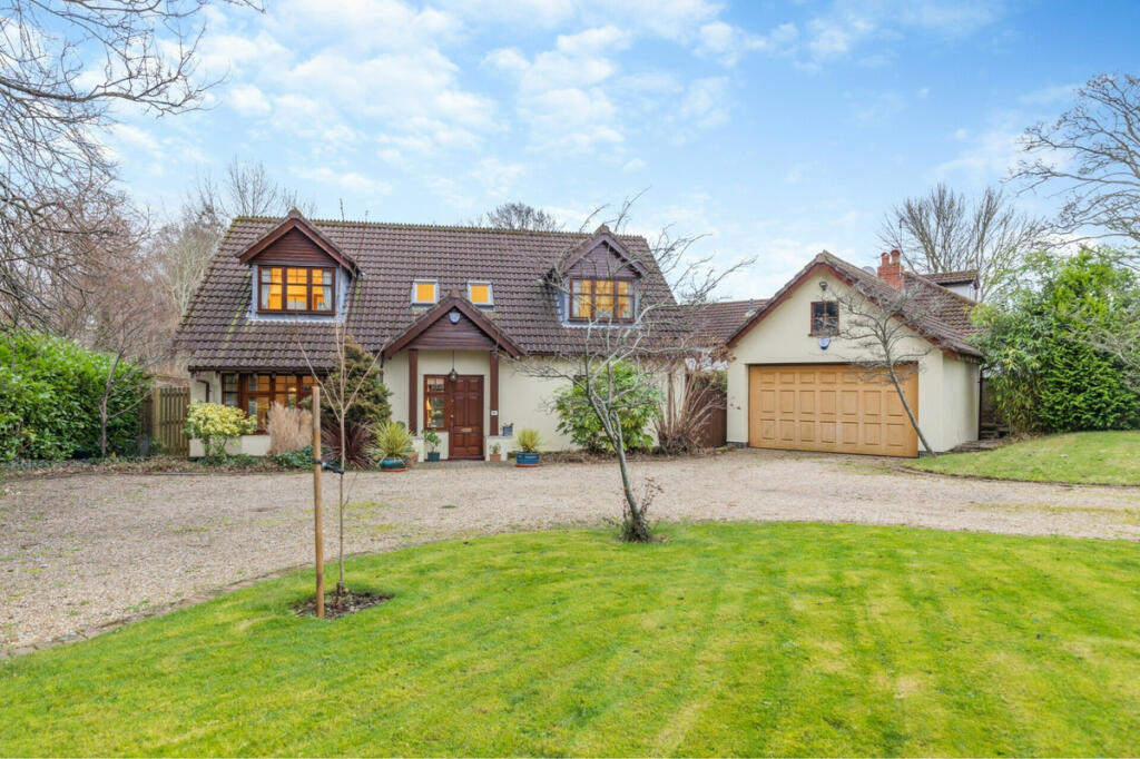 Station Road, Bristol, BS48