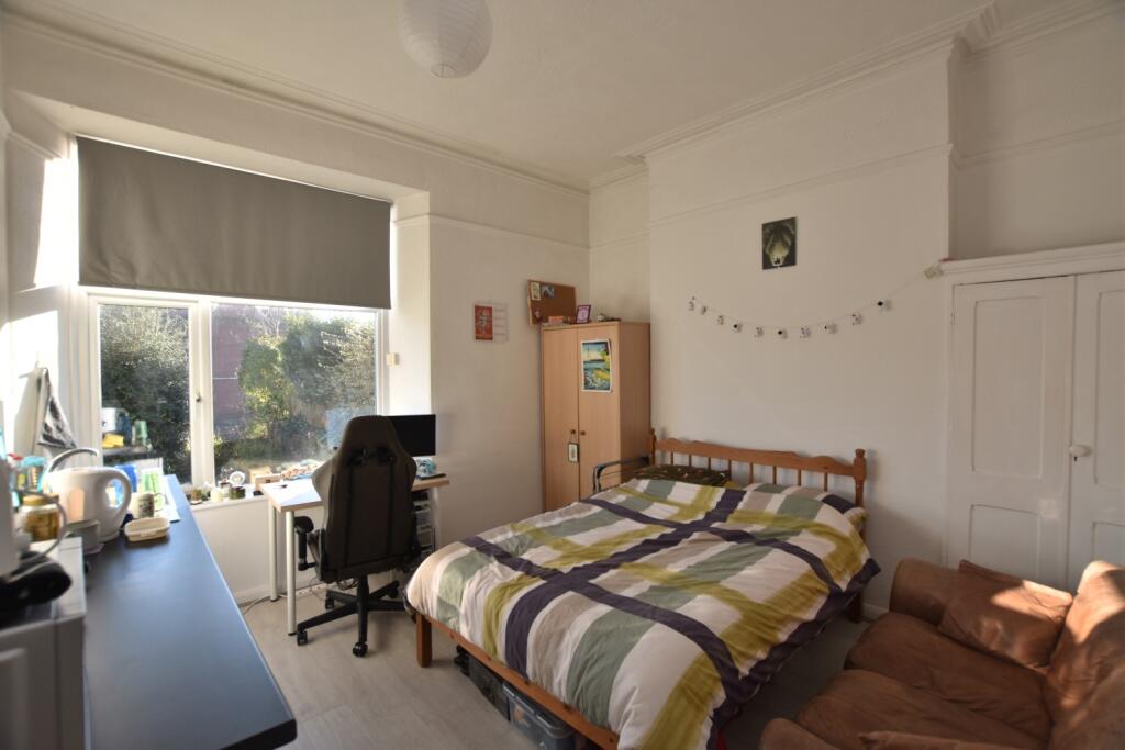 Room 3, Whatley Road, Clifton, Bristol, BS8