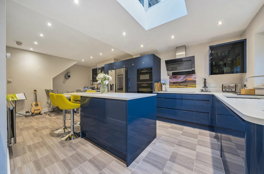 Additional image 5 of Southborough Lane, Bromley, BR2