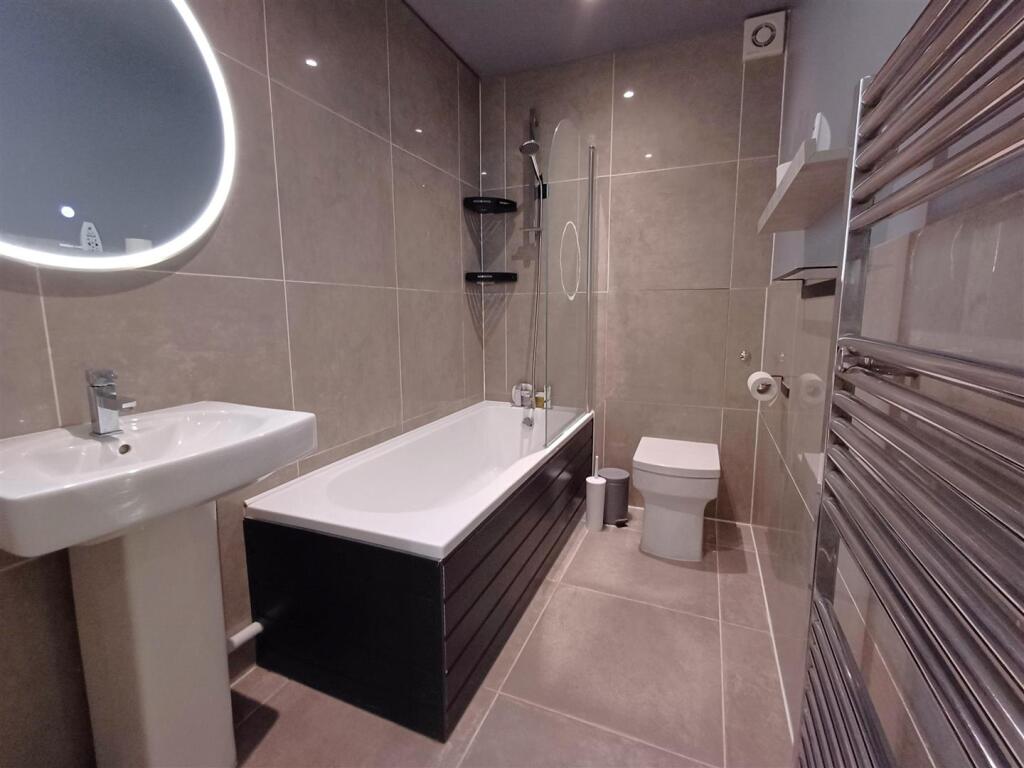 Additional image 5 of 16 South Coast Road, Peacehaven