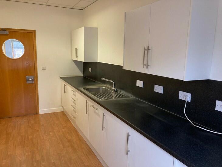 Additional image 5 of Ground and Second Floor, St Giles Court, Castle Street, Cambridge, CB3 0AJ