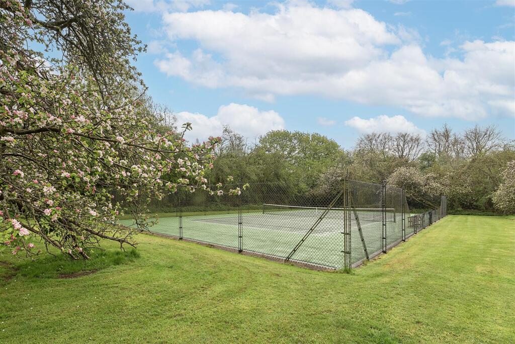 Additional image 11 of Blackmore Way, Wheathampstead