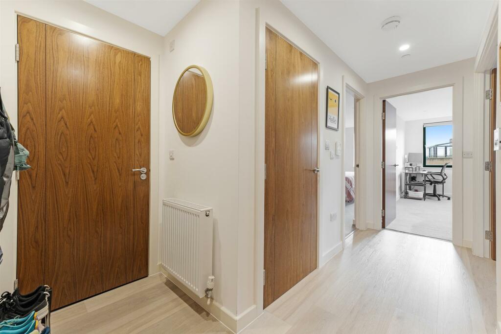 Additional image 12 of The Bayside, Manilla Crescent - PENTHOUSE WITH SEA VIEWS