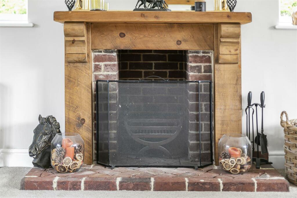 Additional image 10 of Langley Lower Green