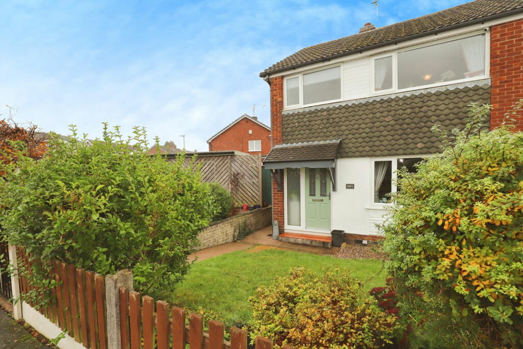 Alcester Close, Bury, BL8 1QE