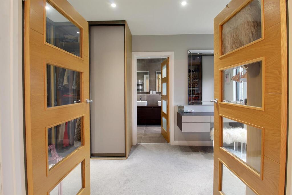 Additional image 36 of Mymms Drive, Brookmans Park