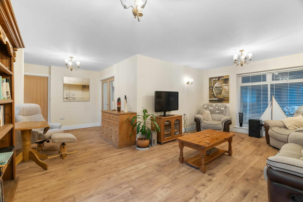 Additional image 5 of King Street, Rampton