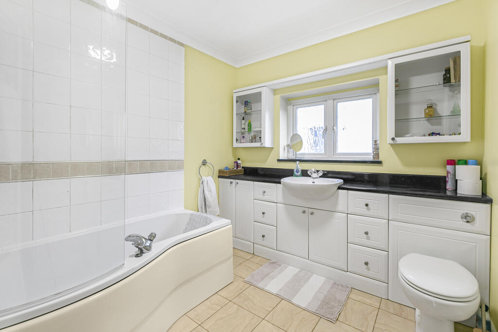 Additional image 19 of The Grove, Brookmans Park, AL9 7RN