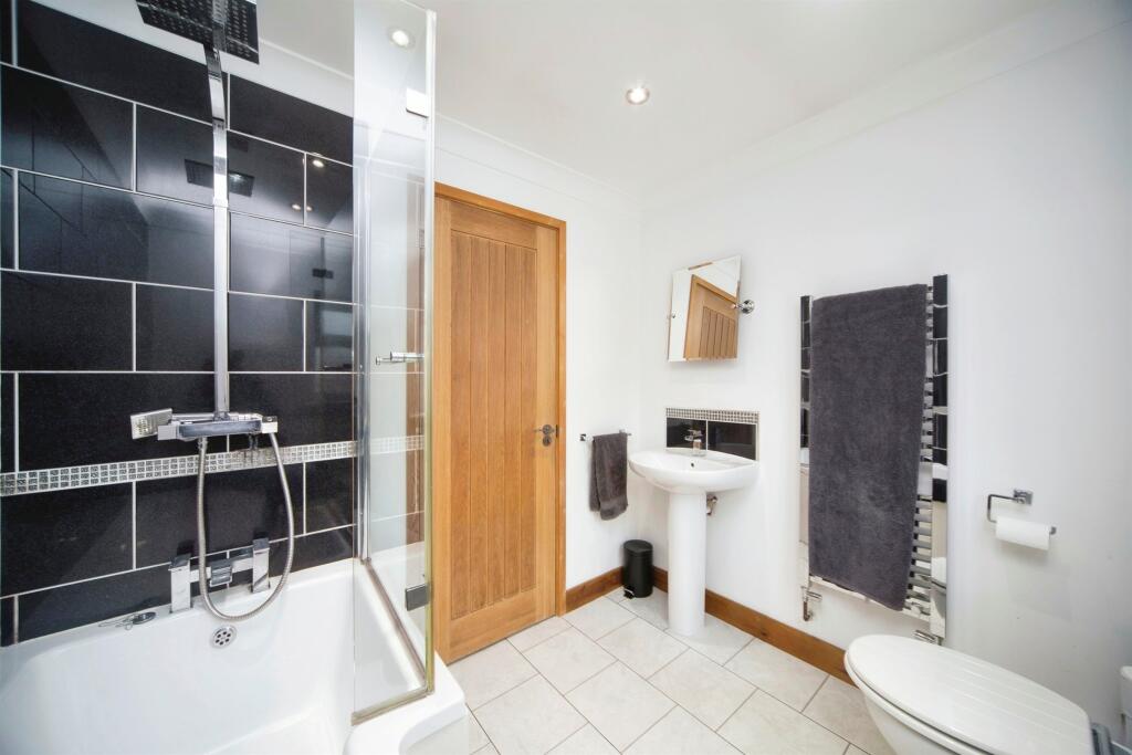 Additional image 13 of Hill Close, NEWMARKET