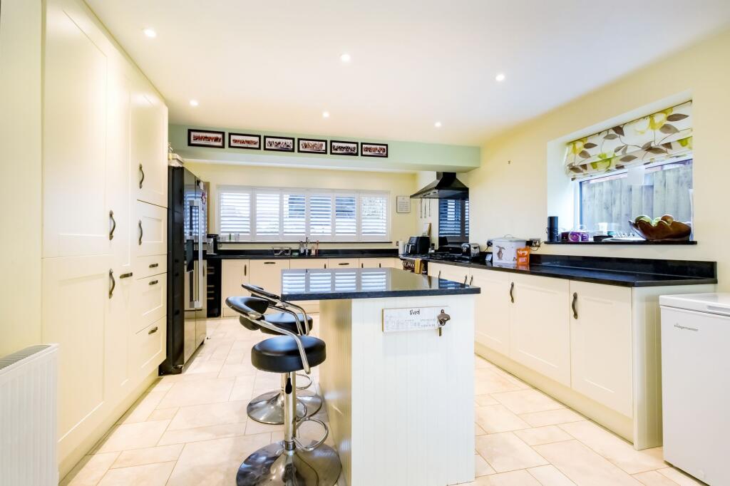 Additional image 6 of Harptree Close, Nailsea, BS48