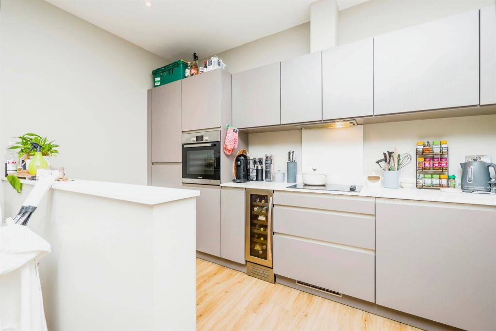 Additional image 4 of Romilly Crescent, Cardiff