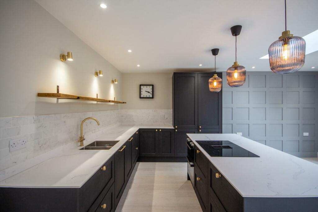 Primary image of Poplar Close, Great Shelford, Cambridge