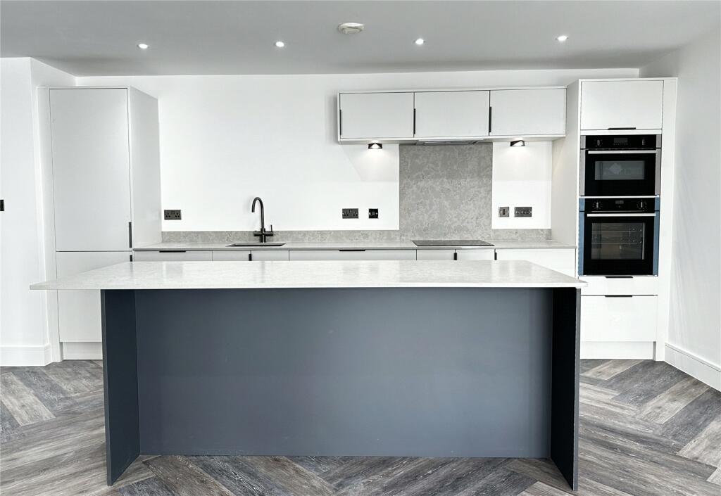 Additional image 3 of Park Place, Cardiff, CF10