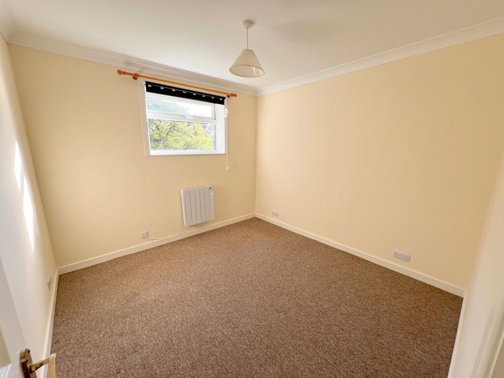 Additional image 8 of Ferndale Road, New Milton, Hampshire. BH25 5EY