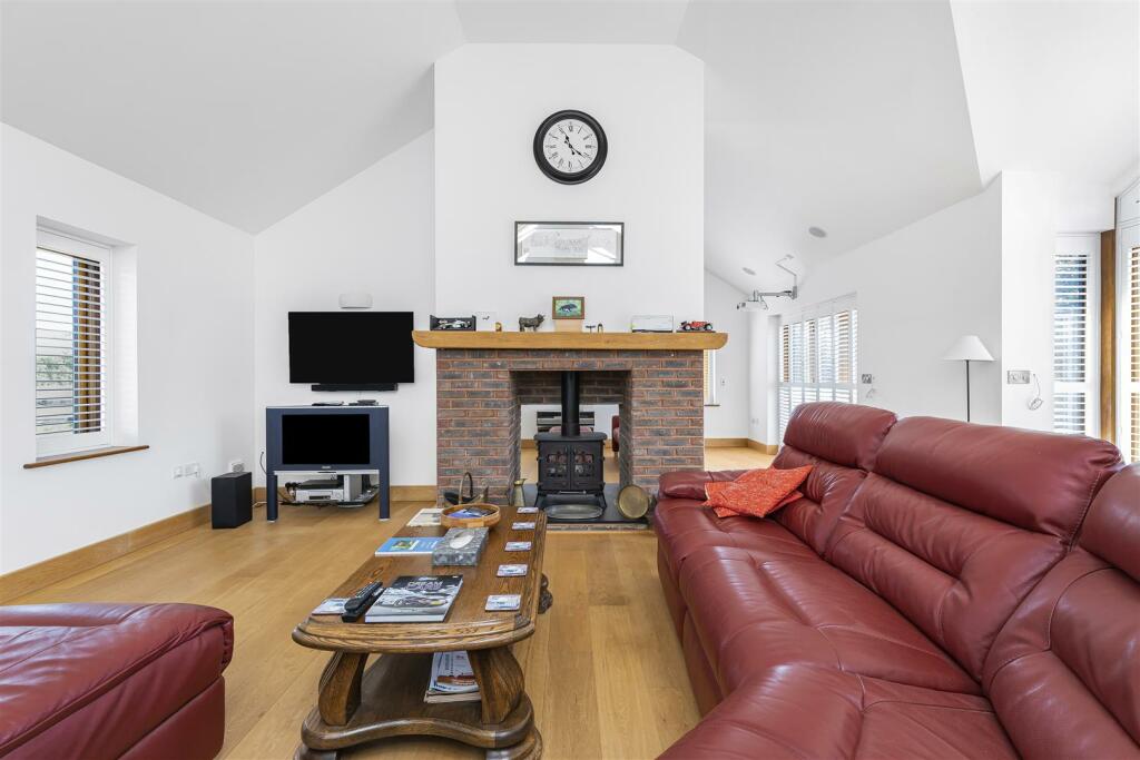 Additional image 10 of Broadway, Bourn