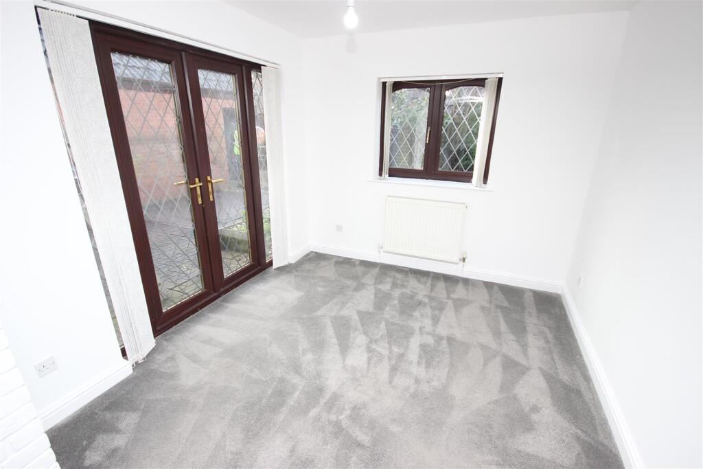 Additional image 4 of 1 Bradleys Close