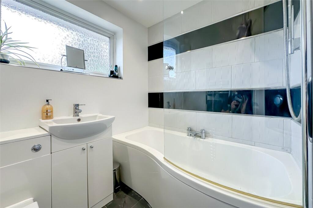 Additional image 10 of Tarrant Drive, Harpenden, Hertfordshire, AL5