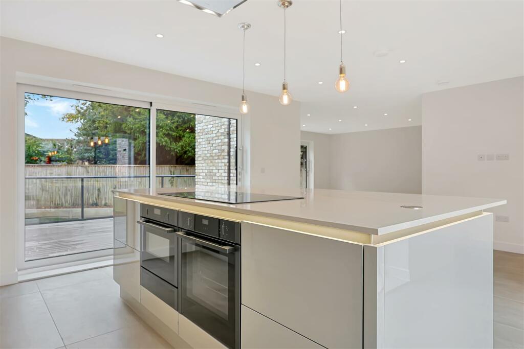 Additional image 13 of Station Road, Histon