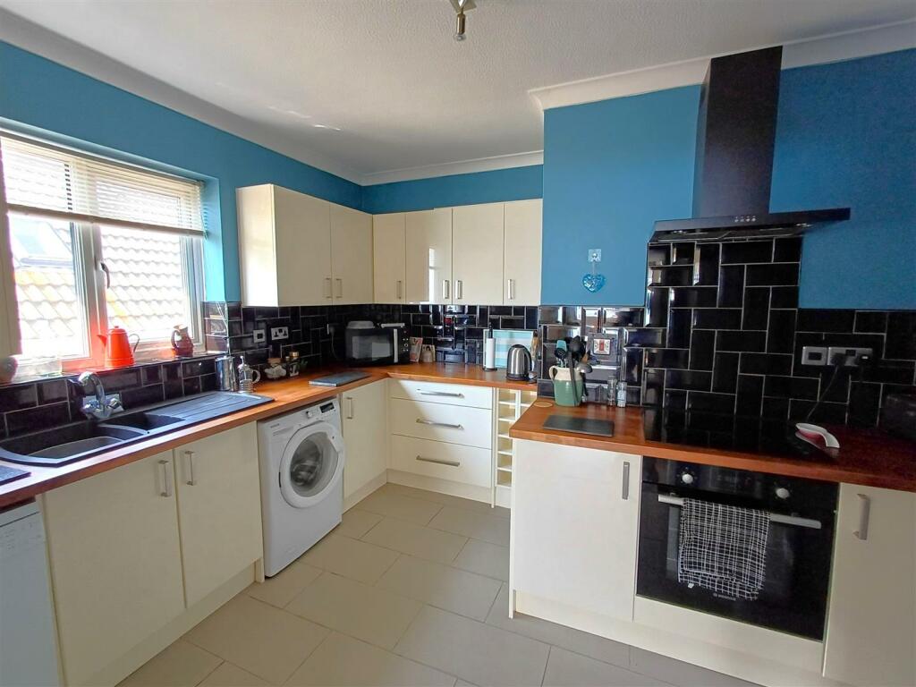 Additional image 16 of Dorothy Avenue, Peacehaven