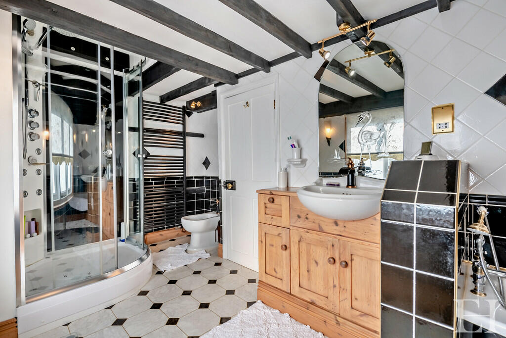 Additional image 19 of Sturmer