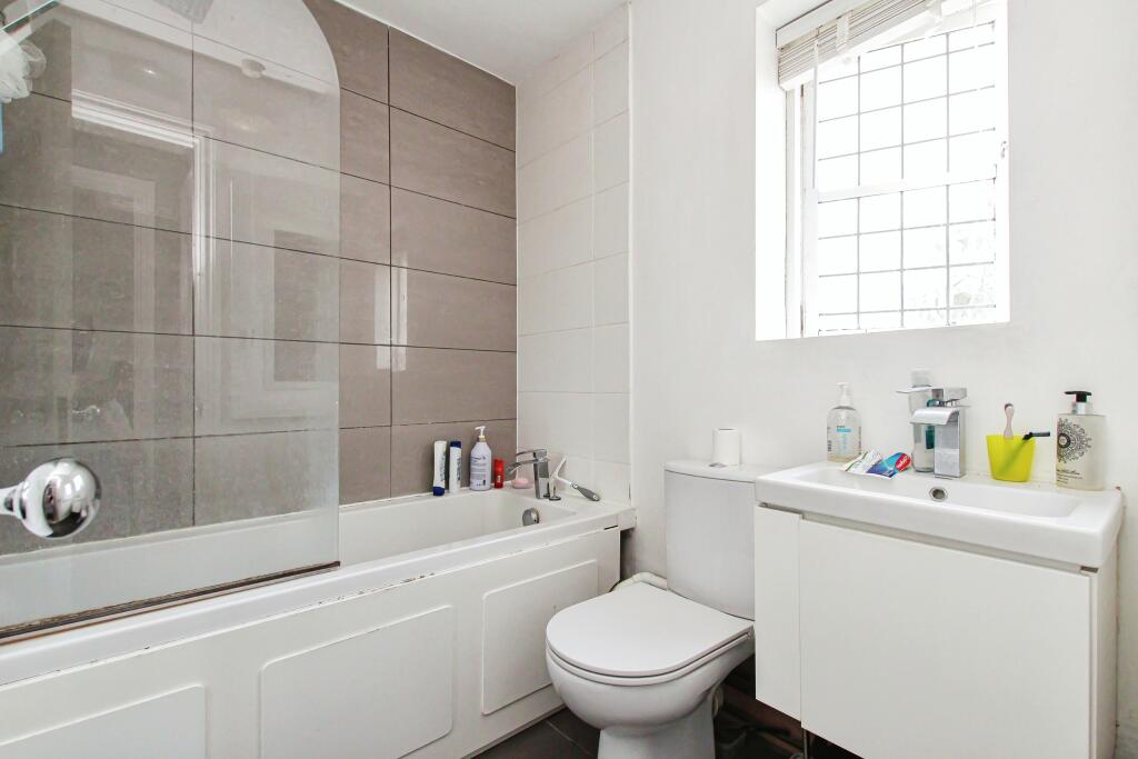 Additional image 10 of Humphries Way, Milton, Cambridge, Cambridgeshire, CB24