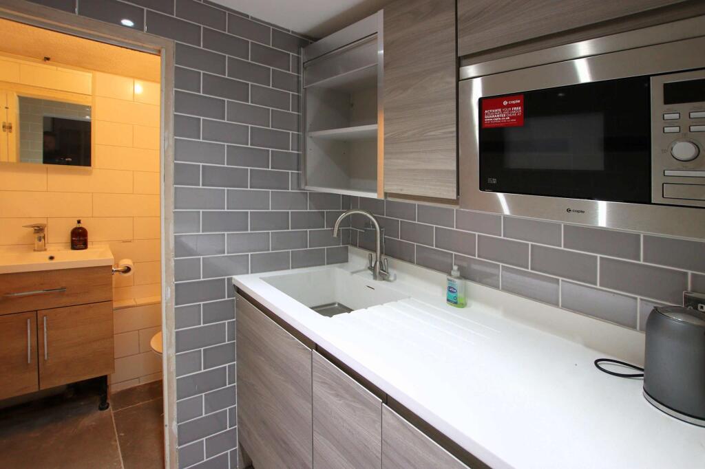 Additional image 9 of Masons Hill, Bromley, BR2